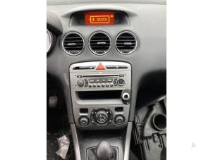 Gebrauchte Radio CD Spieler Peugeot 308 SW (4E/H) 1.6 VTI 16V Preis auf Anfrage angeboten von Gebr Opdam B.V.