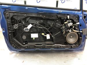 Używane Mechanizm szyby lewej przedniej wersja 2-drzwiowa Ford Fiesta 6 (JA8) 1.25 16V Cena € 75,00 Procedura marży oferowane przez Gebr Opdam B.V.