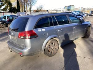 Used Rear-wheel drive axle Opel Vectra C Caravan 2.2 DIG 16V Price on request offered by Gebr Opdam B.V.