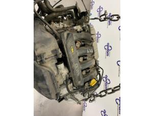 Motor van een Dacia Duster (HS) 1.6 16V 2011