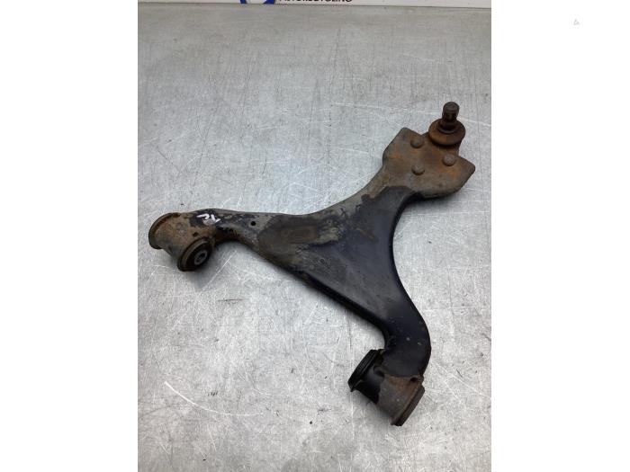 Front lower wishbone, right from a Mercedes-Benz Vito (639.6) 3.0 120 CDI V6 24V 2006