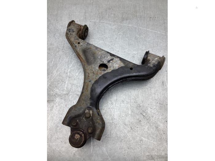 Front lower wishbone, right from a Mercedes-Benz Vito (639.6) 3.0 120 CDI V6 24V 2006