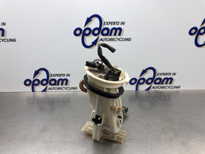 Gebrauchte Benzinpumpe BMW 3 serie (E46/2C) 323 Ci 24V Preis € 68,00 Margenregelung angeboten von Gebr Opdam B.V.