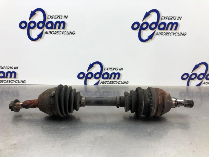 Front drive shaft, left from a Opel Zafira (M75) 2.2 16V Direct Ecotec 2006