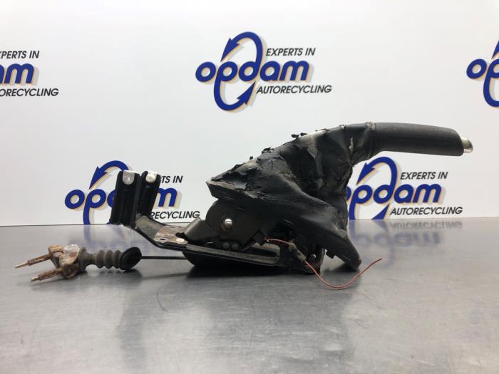 Gebrauchte Handbremsgriff Opel Meriva (A) 1.4 16V Twinport Preis € 27,00 Margenregelung angeboten von Gebr Opdam B.V.