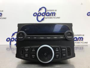 Used Radio CD player Chevrolet Spark (M300) 1.0 16V Bifuel Price € 150,00 Margin scheme offered by Gebr Opdam B.V.