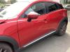 Tür 4-türig links vorne van een Mazda CX-3, 2015 2.0 SkyActiv-G 120, SUV, Benzin, 1.998cc, 88kW (120pk), FWD, PEX3; PEXB, 2015-05, DJ16W7; DK6W7 2017