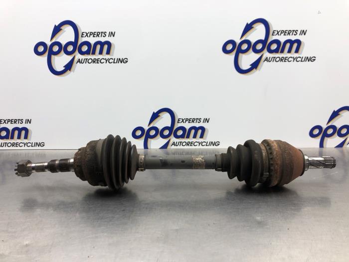 Gebrauchte Antriebswelle links vorne Opel Zafira (F75) 1.8 16V Preis € 45,00 Margenregelung angeboten von Gebr Opdam B.V.