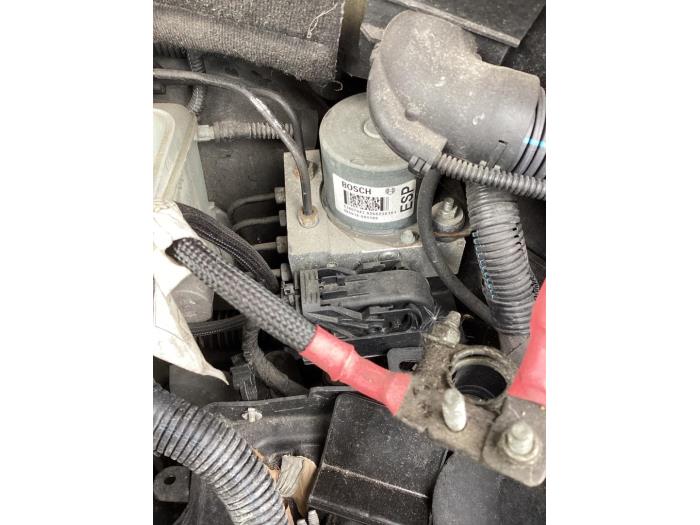 Używane Pompa ABS Alfa Romeo MiTo (955) 1.4 TB 16V Cena € 135,00 Procedura marży oferowane przez Gebr Opdam B.V.