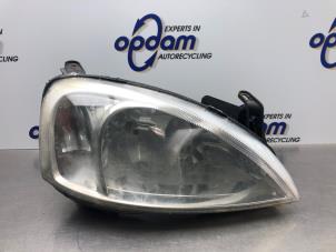 Used Headlight, right Opel Corsa C (F08/68) 1.2 16V Price € 40,00 Margin scheme offered by Gebr Opdam B.V.