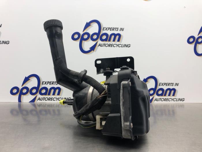 Usagé Pompe de direction Peugeot 308 (4A/C) 1.6 16V THP 155 Prix € 135,00 Règlement à la marge proposé par Gebr Opdam B.V.
