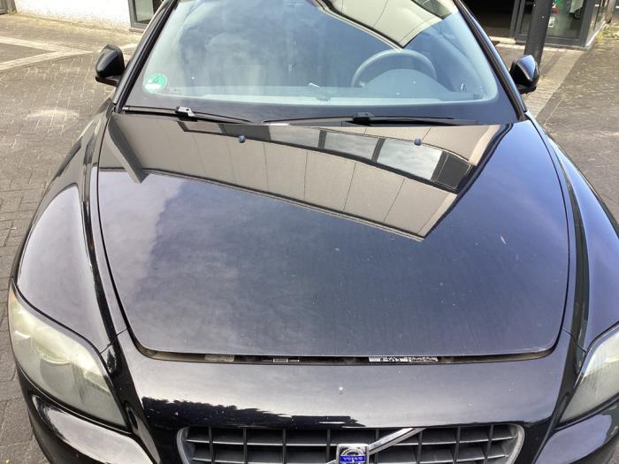 Używane Maska Volvo C70 (MC) 2.4 20V Cena € 250,00 Procedura marży oferowane przez Gebr Opdam B.V.