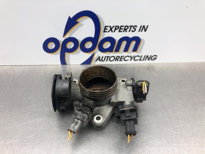 Gebrauchte Drosselklappengehäuse Peugeot 206 (2A/C/H/J/S) 1.6 XS,XT Preis € 45,00 Margenregelung angeboten von Gebr Opdam B.V.