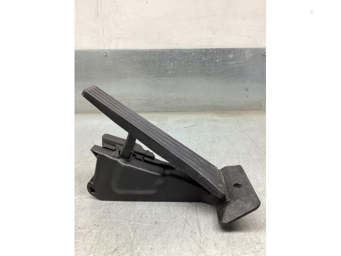 Begagnade Gaspedalsensor BMW 1 serie (F20) 125i 2.0 16V Pris € 50,00 Marginaltabell erbjuds av Gebr Opdam B.V.