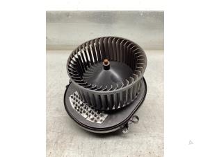 Usados Motor de ventilador de calefactor BMW 1 serie (F20) 125i 2.0 16V Precio € 90,00 Norma de margen ofrecido por Gebr Opdam B.V.
