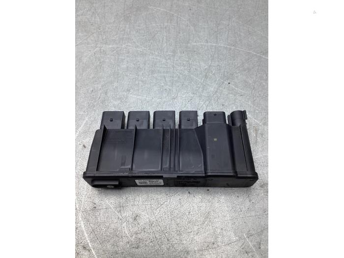 Gebrauchte Stromverteiler BMW 1 serie (F20) 125i 2.0 16V Preis € 50,00 Margenregelung angeboten von Gebr Opdam B.V.