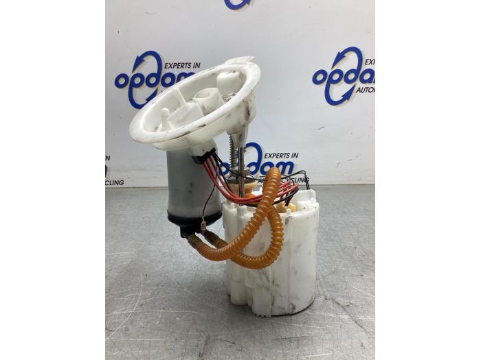 Begagnade Bensinpump BMW 1 serie (F20) 125i 2.0 16V Pris € 150,00 Marginaltabell erbjuds av Gebr Opdam B.V.