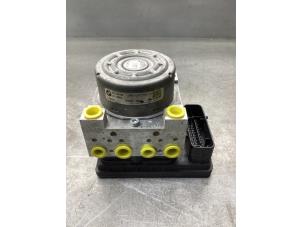 Usados Bomba ABS BMW 1 serie (F20) 125i 2.0 16V Precio € 250,00 Norma de margen ofrecido por Gebr Opdam B.V.