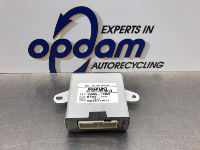 Usagé Ordinateur éclairage Suzuki Swift (ZC/ZD) 1.0 Booster Jet Turbo 12V SHVS Prix € 112,00 Règlement à la marge proposé par Gebr Opdam B.V.