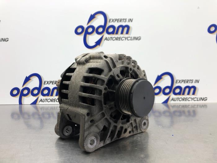 Used Dynamo Renault Laguna II (BG) 1.8 16V Price € 45,00 Margin scheme offered by Gebr Opdam B.V.