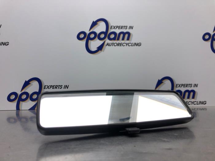 Usados Retrovisor interior Alfa Romeo 147 (937) 1.6 Twin Spark 16V Precio € 27,00 Norma de margen ofrecido por Gebr Opdam B.V.