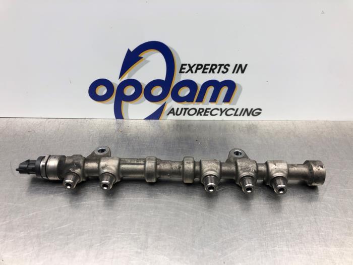 Usagé Capteur de pression carburant Opel Corsa D 1.3 CDTi 16V ecoFLEX Prix € 68,00 Règlement à la marge proposé par Gebr Opdam B.V.