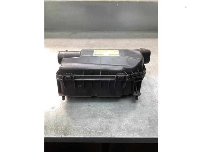 Begagnade Luftfilterhus Suzuki Ignis (MF) 1.2 Dual Jet 16V Pris € 50,00 Marginaltabell erbjuds av Gebr Opdam B.V.