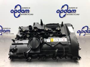 Usados Tapa de válvulas BMW 3 serie (F30) 320i xDrive 2.0 16V Precio € 150,00 Norma de margen ofrecido por Gebr Opdam B.V.