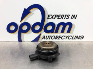 Usados Sensor de árbol de levas BMW 3 serie (F30) 320i xDrive 2.0 16V Precio € 20,00 Norma de margen ofrecido por Gebr Opdam B.V.