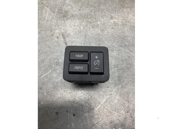 Używane Obsluga tempomatu Suzuki Ignis (MF) 1.2 Dual Jet 16V Cena € 25,00 Procedura marży oferowane przez Gebr Opdam B.V.