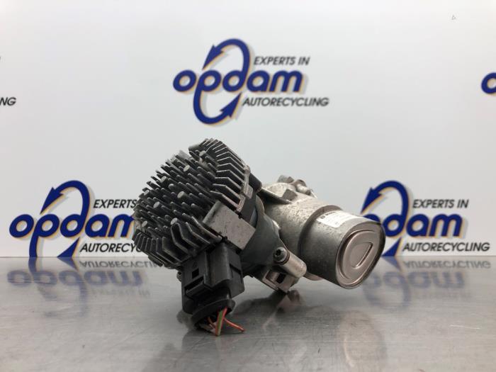 Używane Pompa hamulcowa Audi A3 Sportback (8VA/8VF) 1.4 TFSI 16V e-tron Cena € 125,00 Procedura marży oferowane przez Gebr Opdam B.V.