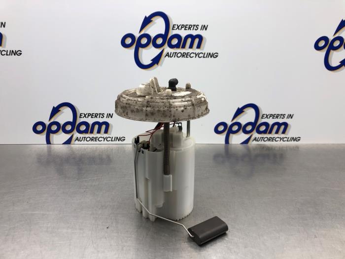 Usagé Pompe essence Opel Corsa D 1.2 ecoFLEX Prix € 54,00 Règlement à la marge proposé par Gebr Opdam B.V.