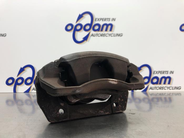 Gebrauchte Bremszange links vorne Mercedes B (W245) 2.0 B-200 16V Turbo Preis € 45,00 Margenregelung angeboten von Gebr Opdam B.V.