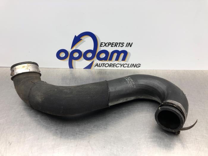 Gebrauchte Intercooler Schlauch Mercedes B (W245) 2.0 B-200 16V Turbo Preis € 22,00 Margenregelung angeboten von Gebr Opdam B.V.