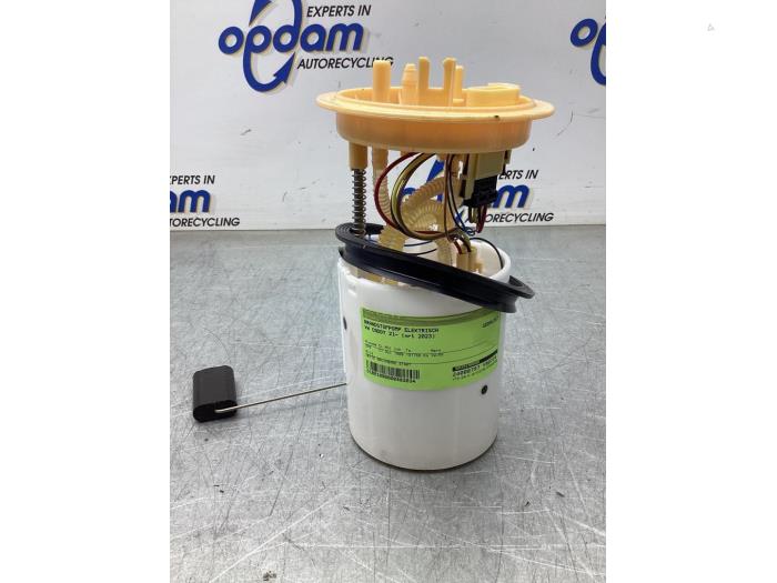 Usagé Pompe à carburant Volkswagen Caddy Cargo V (SBA/SBH) 2.0 TDI BlueMotionTechnology Prix € 181,50 Prix TTC proposé par Gebr Opdam B.V.