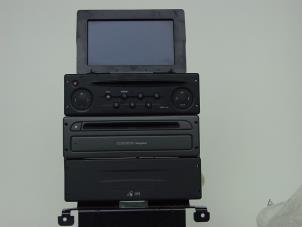 Gebrauchte Navigation System Renault Master III (FD/HD) 2.5 dCi 16V Preis auf Anfrage angeboten von Gebr Opdam B.V.
