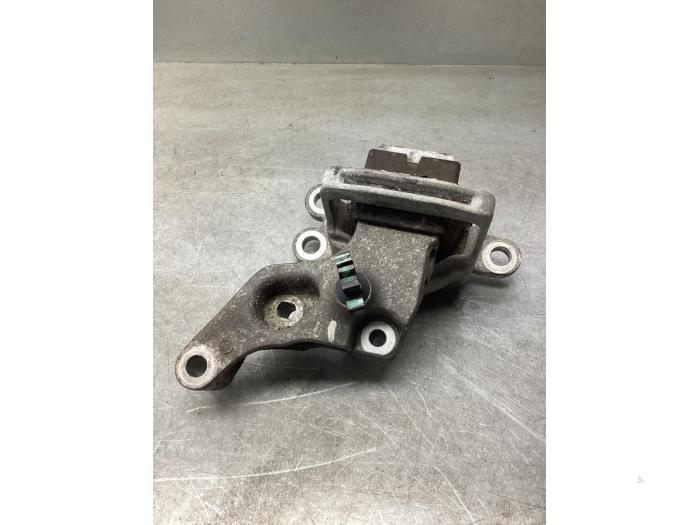 Used Engine mount Renault Scénic IV (RFAJ) 1.6 Energy dCi 130 Price € 50,00 Margin scheme offered by Gebr Opdam B.V.