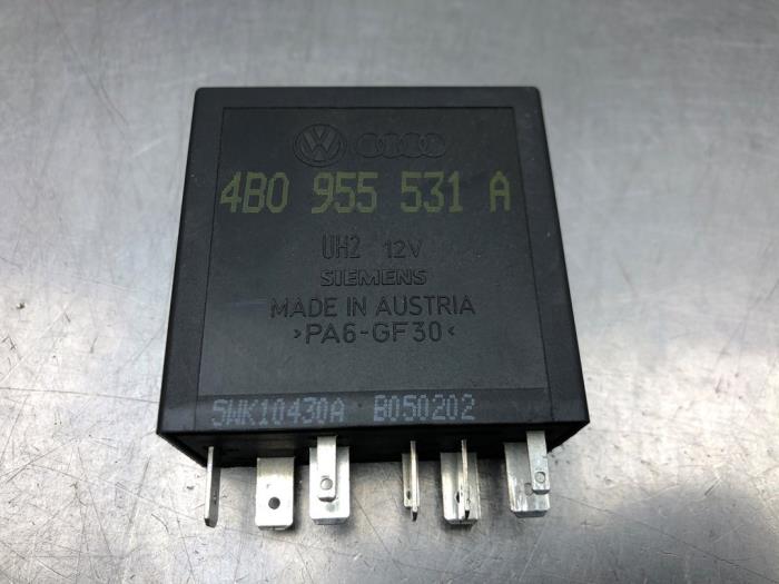 Wiper module Audi A3 1.8 20V - B050202 SIEMENS - Gebr Opdam B.V.