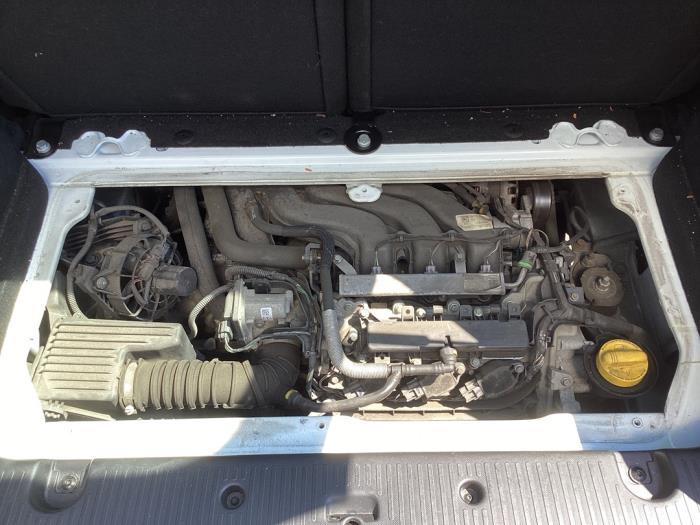Begagnade Motor Renault Twingo III (AH) 1.0 SCe 70 12V Pris € 750,00 Marginaltabell erbjuds av Gebr Opdam B.V.