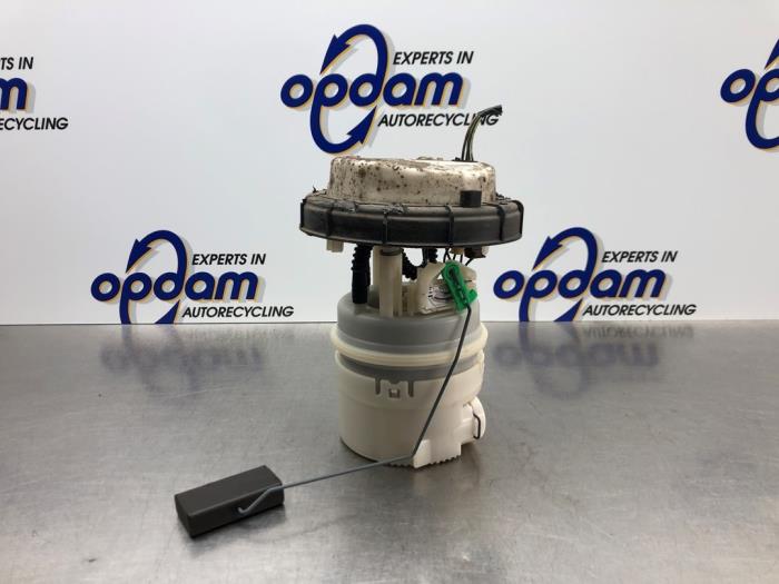 Usagé Pompe essence Citroen C5 I Break (DE) 2.0 16V Prix € 45,00 Règlement à la marge proposé par Gebr Opdam B.V.