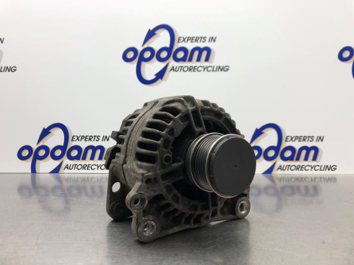 Usagé Dynamo Volkswagen Caddy II (9K9A) 1.9 SDI Prix € 68,00 Règlement à la marge proposé par Gebr Opdam B.V.