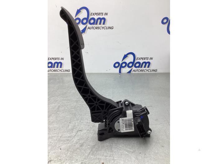 Begagnade Gaspedalsensor Peugeot 3008 II (M4/MC/MJ/MR) 1.6 16V PureTech 180 Pris € 30,00 Marginaltabell erbjuds av Gebr Opdam B.V.