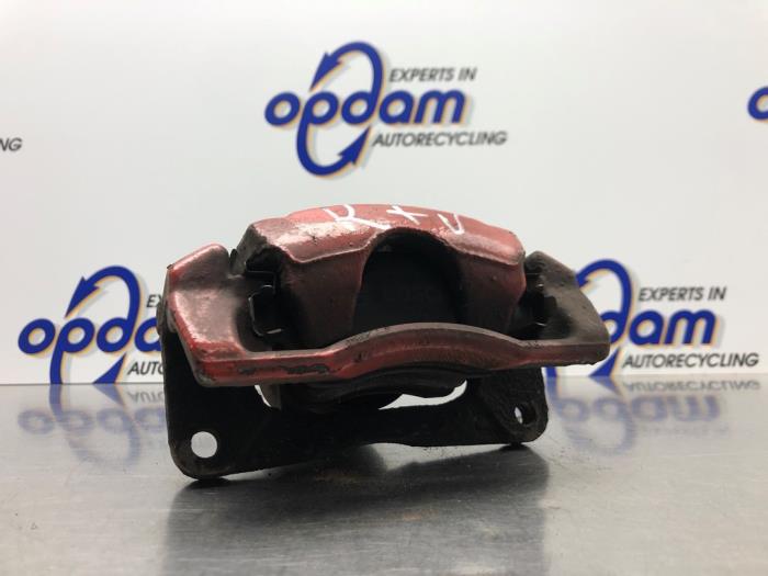 Gebrauchte Bremszange rechts vorne Suzuki Swift (ZA/ZC/ZD1/2/3/9) 1.3 VVT 16V Preis € 36,00 Margenregelung angeboten von Gebr Opdam B.V.
