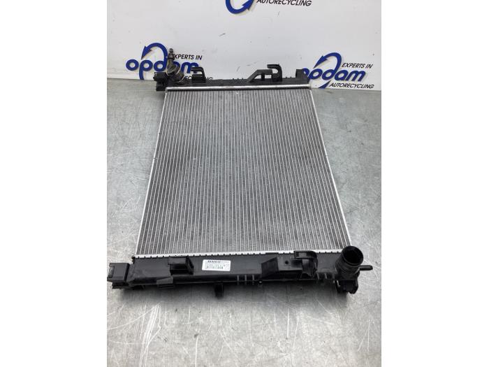 Usagé Radiateur Renault Clio IV (5R) 0.9 Energy TCE 90 12V Prix € 80,00 Règlement à la marge proposé par Gebr Opdam B.V.