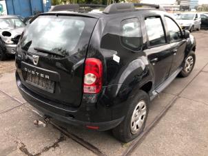 Usagé Pare-chocs arrière Dacia Duster (HS) 1.6 16V Prix € 150,00 Règlement à la marge proposé par Gebr Opdam B.V.