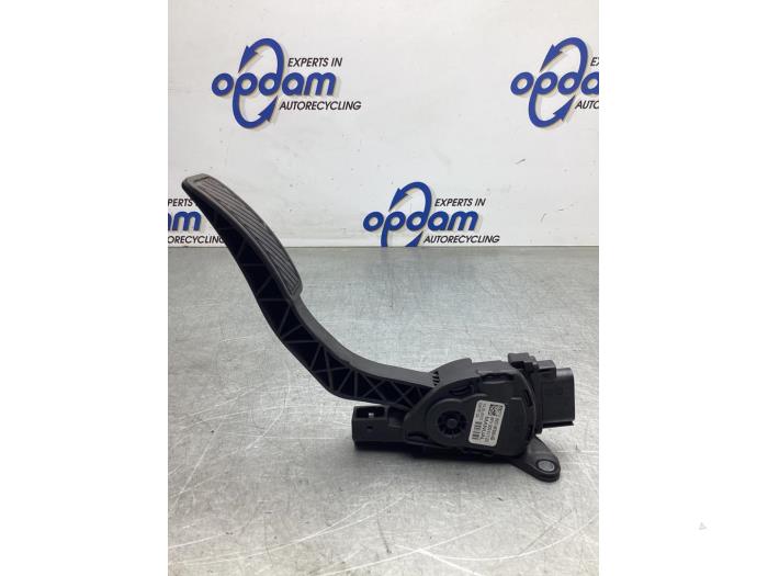 Begagnade Gaspedalsensor Ford Fiesta 6 (JA8) 1.6 TDCi 16V ECOnetic Pris € 35,00 Marginaltabell erbjuds av Gebr Opdam B.V.