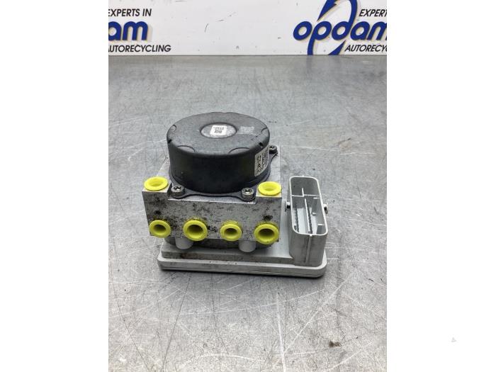 Begagnade ABS-pump Citroen C3 (SC) 1.2 VTi 82 12V Pris € 150,00 Marginaltabell erbjuds av Gebr Opdam B.V.