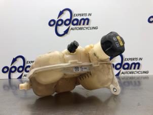 Używane Zbiornik rozprezny Mini Mini (F55) 1.5 12V Cooper Cena € 40,00 Procedura marży oferowane przez Gebr Opdam B.V.