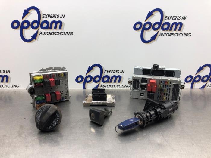 Used Engine management computer Fiat Idea (350AX) 1.2 16V Price € 125,00 Margin scheme offered by Gebr Opdam B.V.