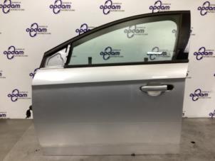 Begagnade Dörr, 4-dörrars, vänster fram Ford Mondeo IV Wagon 1.6 Ti 16V Pris € 150,00 Marginaltabell erbjuds av Gebr Opdam B.V.